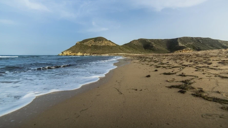 Foto de El Playazo por 📸 © TURISMO ANDALUZ
Fuente: andalucia.org